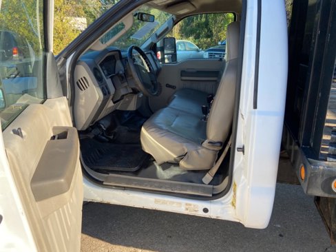 Used 2008 Ford F550 2WD Regular Cab Super Duty image 12