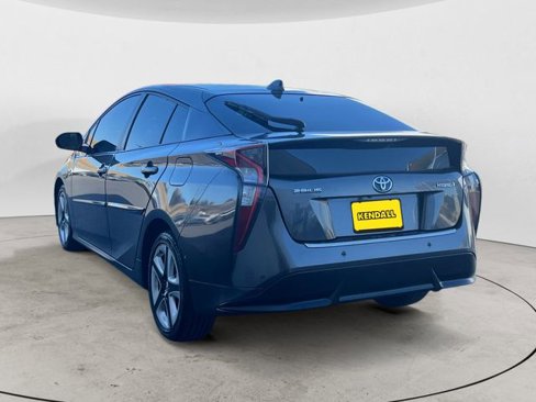 Used 2017 Toyota Prius Four image 3