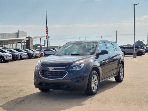 Used 2016 Chevrolet Equinox LS image 2