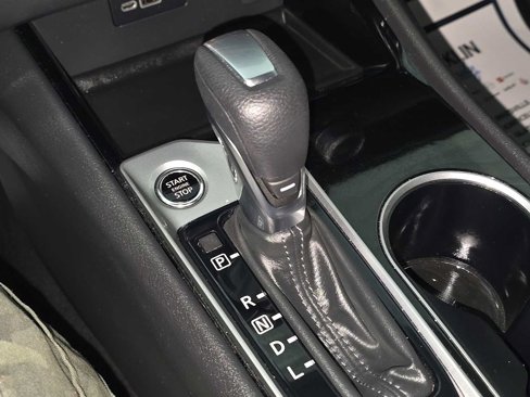 Used 2024 Nissan Altima 2.5 SV image 25