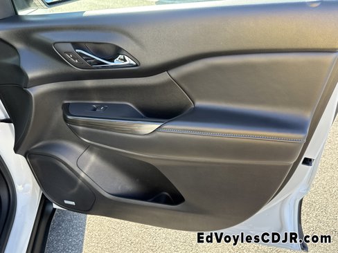 Used 2018 GMC Acadia SLT image 19