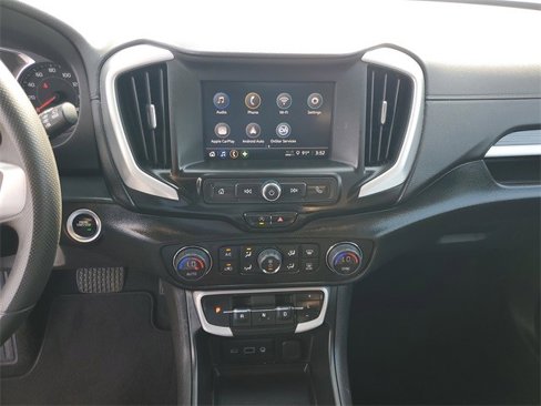 Certified 2022 GMC Terrain SLE w/ Driver Convenience Package image 17