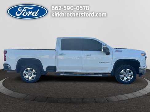 Used 2020 Chevrolet Silverado 2500 LTZ w/ LTZ Convenience Package image 5