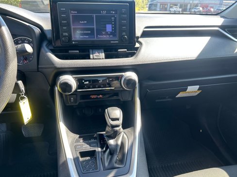 Certified 2022 Toyota RAV4 LE image 11