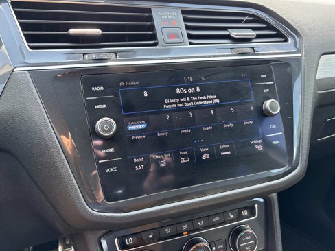 Used 2019 Volkswagen Tiguan SEL Premium R-Line w/ 3rd Row Seat Package image 22