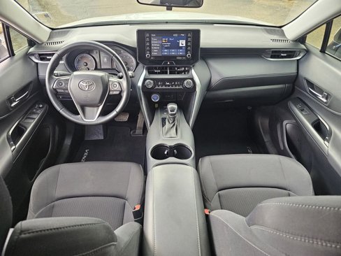 Used 2021 Toyota Venza LE w/ Carpet Mat Package (TMS) image 8