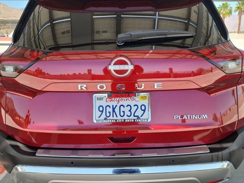 Used 2022 Nissan Rogue Platinum w/ Head-Up Display Package image 33