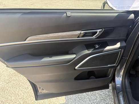 Used 2021 Kia Telluride SX w/ Nightfall Edition Package image 16