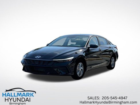 New 2025 Hyundai Elantra SE image 1