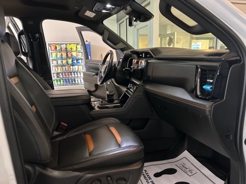 Used 2023 GMC Sierra 1500 AT4 w/ AT4 Premium Package image 16