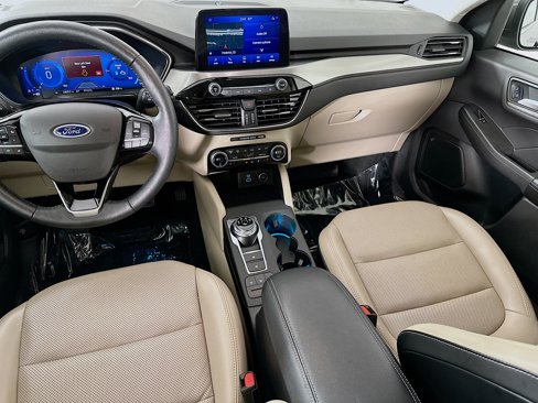 Used 2021 Ford Escape Titanium image 25