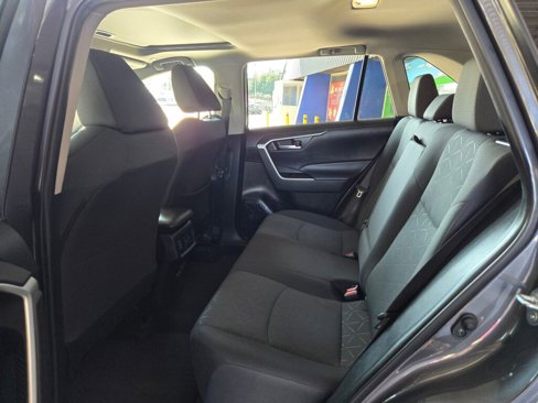 Used 2023 Toyota RAV4 XLE w/ Convenience Package image 10
