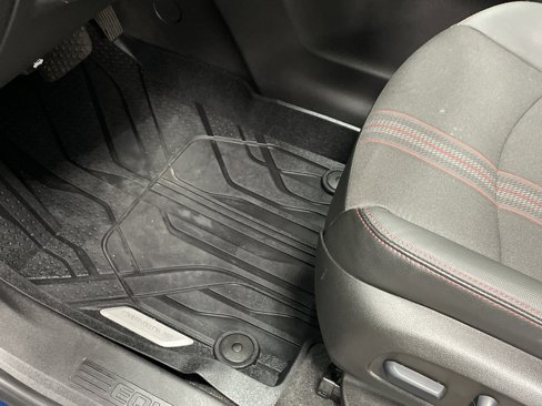 Used 2022 Chevrolet Equinox RS image 17