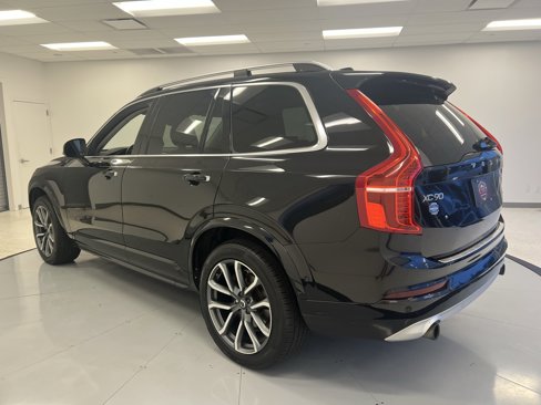 Used 2018 Volvo XC90 T5 Momentum w/ Convenience Package image 5