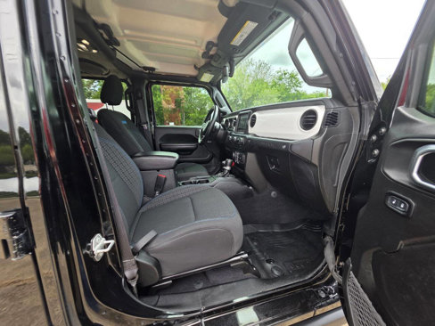 Used 2021 Jeep Wrangler Islander image 33