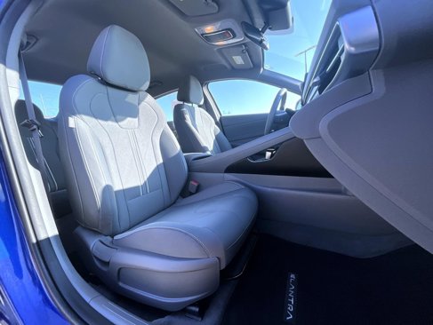 Certified 2023 Hyundai Elantra SEL w/ Convenience Package image 16