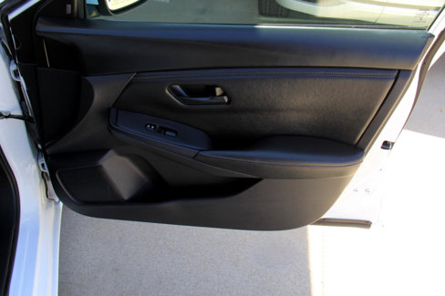 Used 2024 Nissan Sentra S image 23