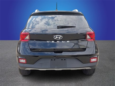 Used 2023 Hyundai Venue SEL image 5
