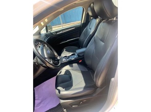 Used 2019 Ford Fusion Titanium image 9