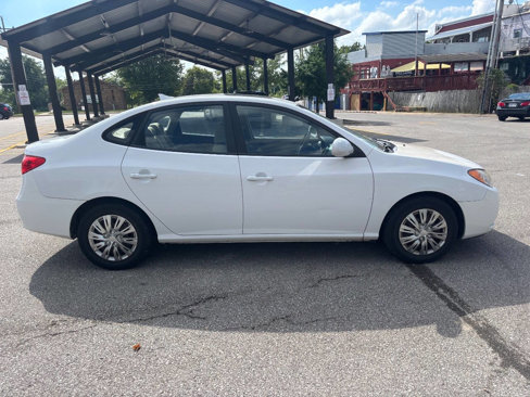 Used 2010 Hyundai Elantra GLS image 7