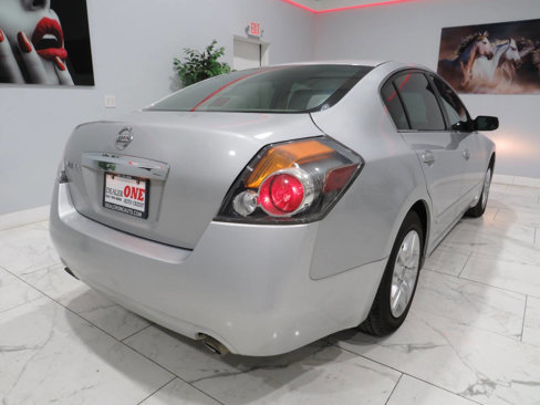 Used 2011 Nissan Altima 2.5 image 3