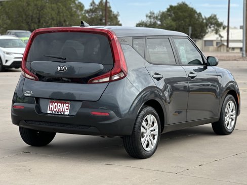 Used 2021 Kia Soul LX image 3