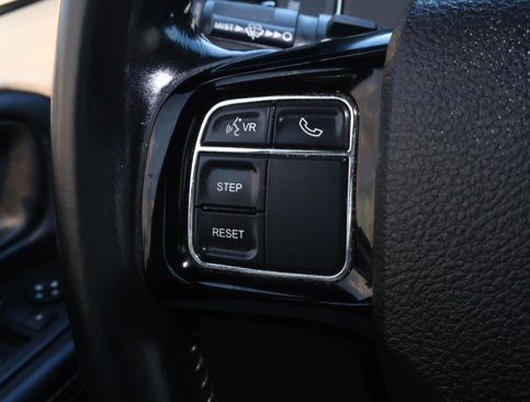 Used 2019 Dodge Grand Caravan SXT image 22