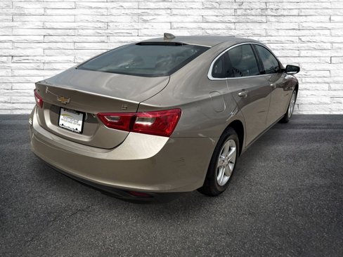 Used 2023 Chevrolet Malibu LT image 3