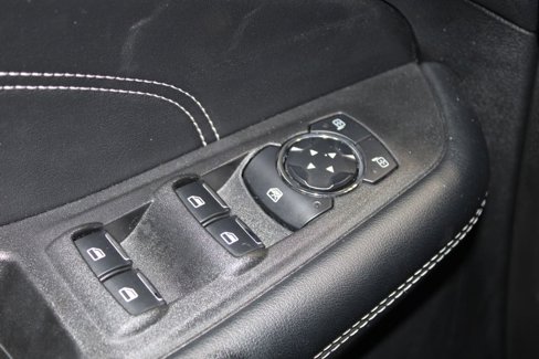 Used 2024 Ford Edge Titanium image 37
