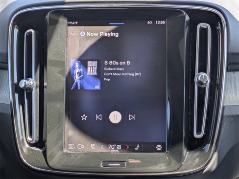 Certified 2023 Volvo XC40 B5 Plus image 18