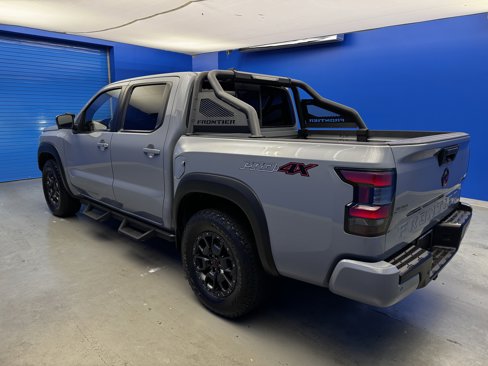 Used 2022 Nissan Frontier PRO-4X w/ Pro-4X Premium Package image 5