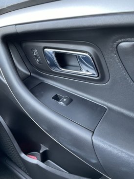 Used 2018 Ford Taurus SEL image 24