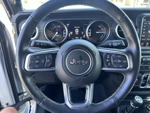 Used 2022 Jeep Wrangler Unlimited Sahara w/ Cold Weather Group image 14
