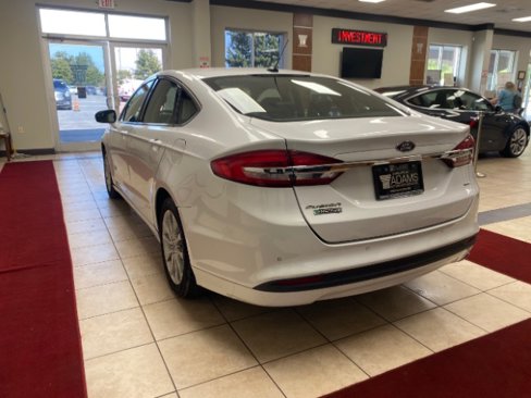 Used 2017 Ford Fusion Energi SE image 8