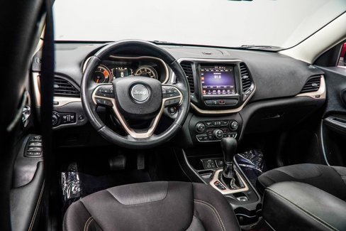 Used 2016 Jeep Cherokee Latitude w/ Comfort/Convenience Group image 5