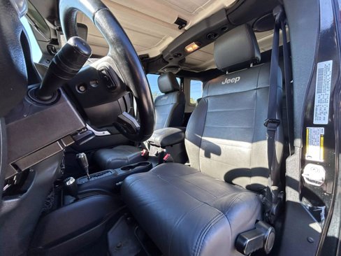 Used 2011 Jeep Wrangler Unlimited Sahara w/ Connectivity Group image 24
