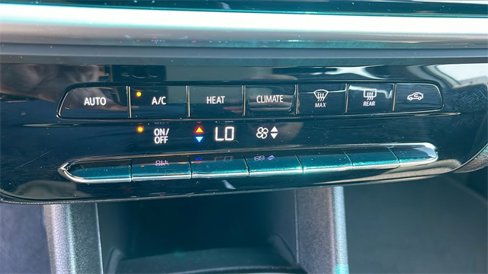 Used 2022 Chevrolet Bolt LT image 18