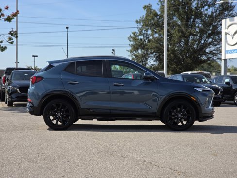 Used 2024 Buick Encore GX Sport Touring w/ Experience Buick Package image 8