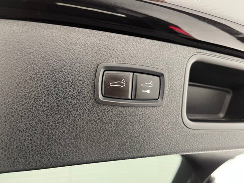 Used 2018 Porsche Macan S image 34