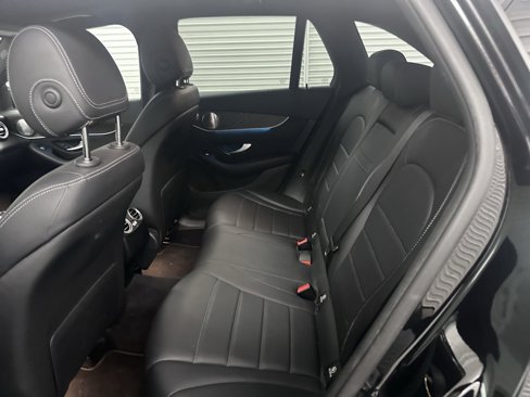 Used 2017 Mercedes-Benz GLC 300 image 3