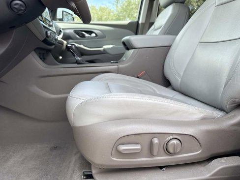 Used 2019 Chevrolet Traverse Premier w/ Driver Confidence II Package image 21