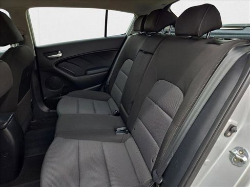 Used 2017 Kia Forte LX image 16