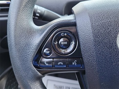 Used 2021 Toyota Prius LE image 8