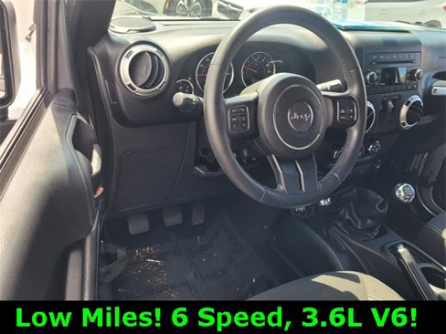 Used 2015 Jeep Wrangler Sahara w/ Connectivity Group image 15