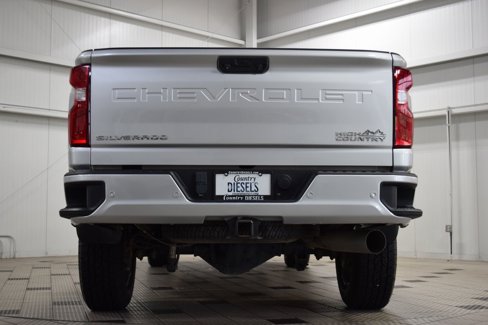 Used 2022 Chevrolet Silverado 2500 High Country w/ Technology Package image 6