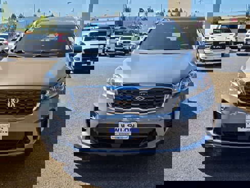 Used 2020 Kia Sorento LX w/ LX I4 Convenience Package image 3