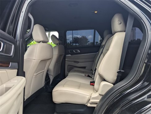 Used 2018 Ford Explorer Limited image 7
