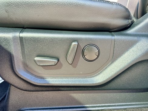 Used 2021 Ford Expedition XLT image 24