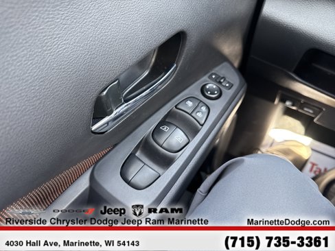 Used 2024 Nissan Kicks SR image 27