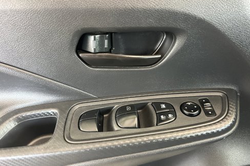 Certified 2022 Nissan Versa S image 11
